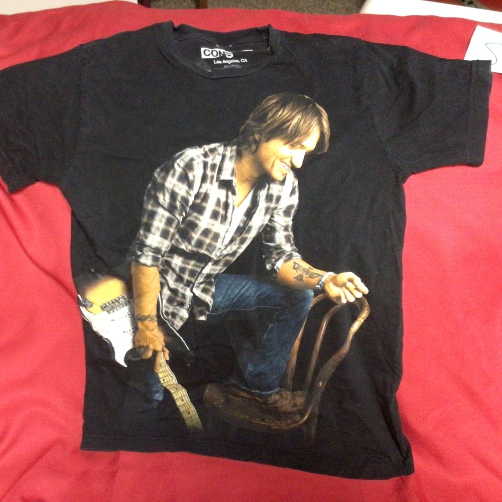 Womens KEITH URBAN concert tshirt